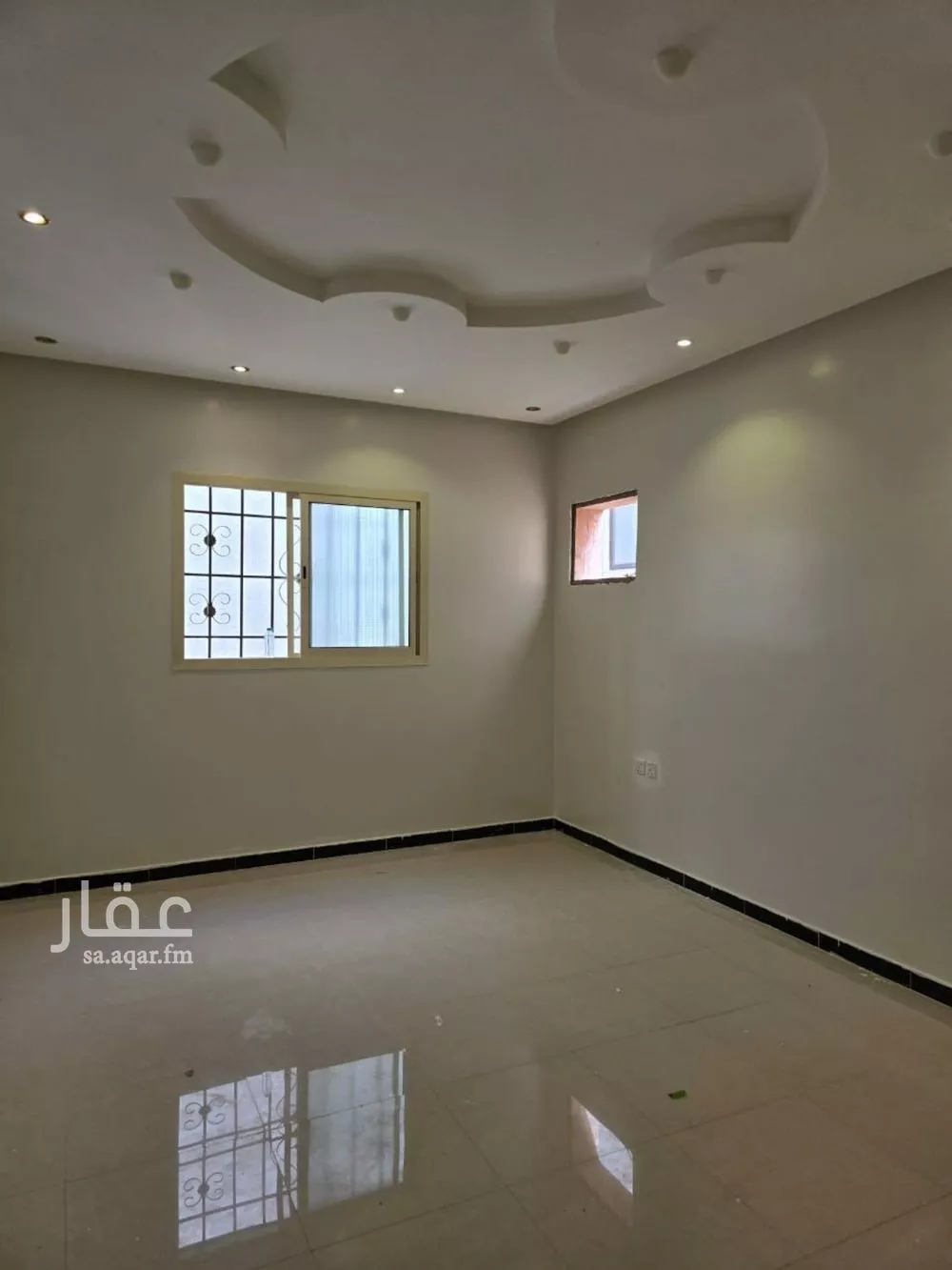 3 bedroom floor in Dhahrat Namar 3