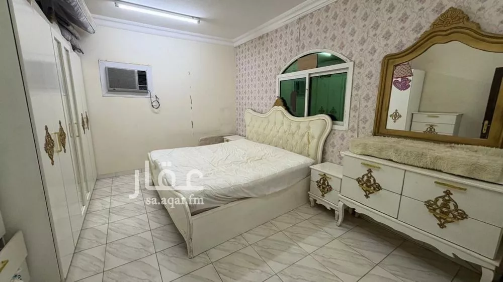 3 bedroom floor in Al Janadriyah 4