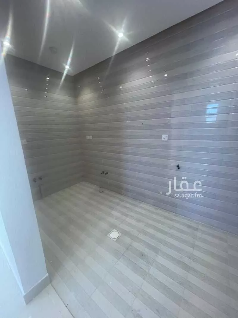 عمارة 562 م² في طويق 5