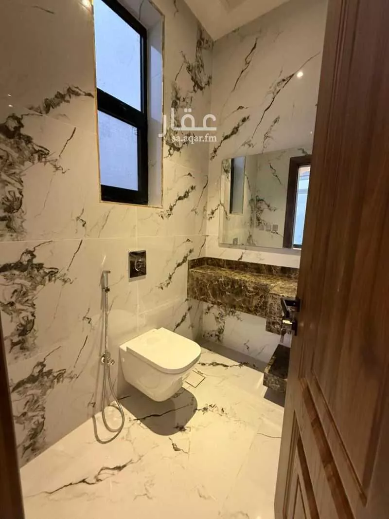 6 bedroom villa in Al Shati, Jeddah 9