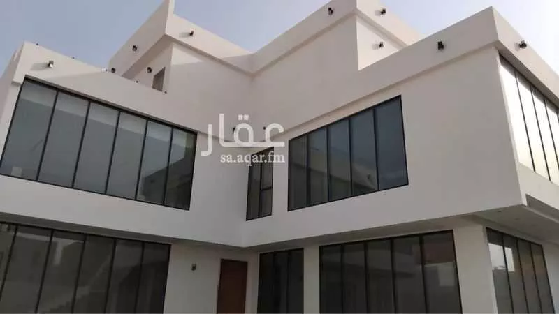 فيلا 5 غرف في الزمرد 1