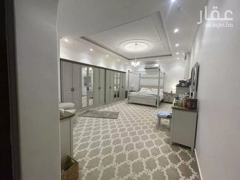 فيلا 8 غرف في الشراع 2