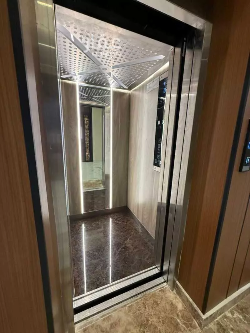 6 bedroom villa in Al Shati, Jeddah 10