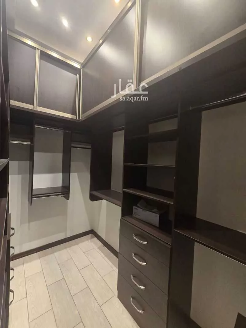 شقة 7 غرف في الصفا 4