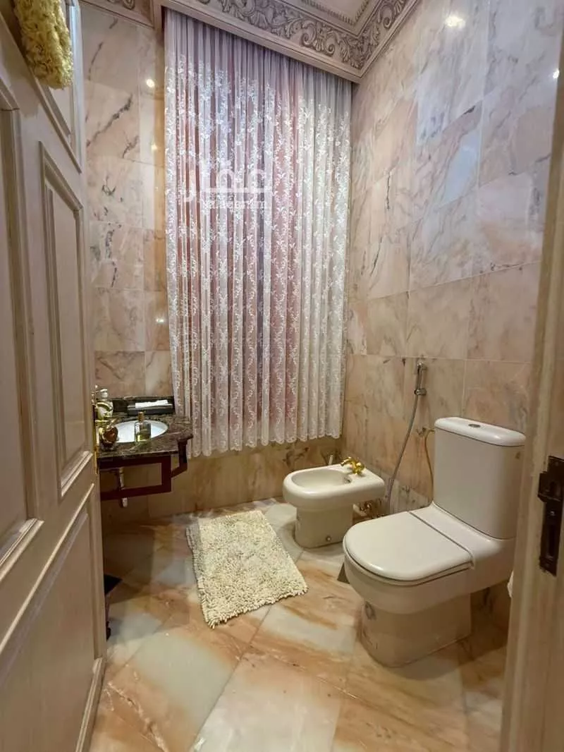 فيلا 8 غرف في النهضة 3