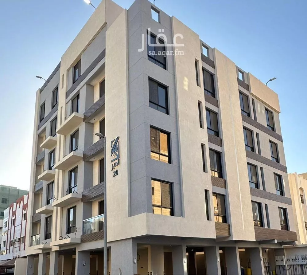 شقة 5 غرف في الروضة 5