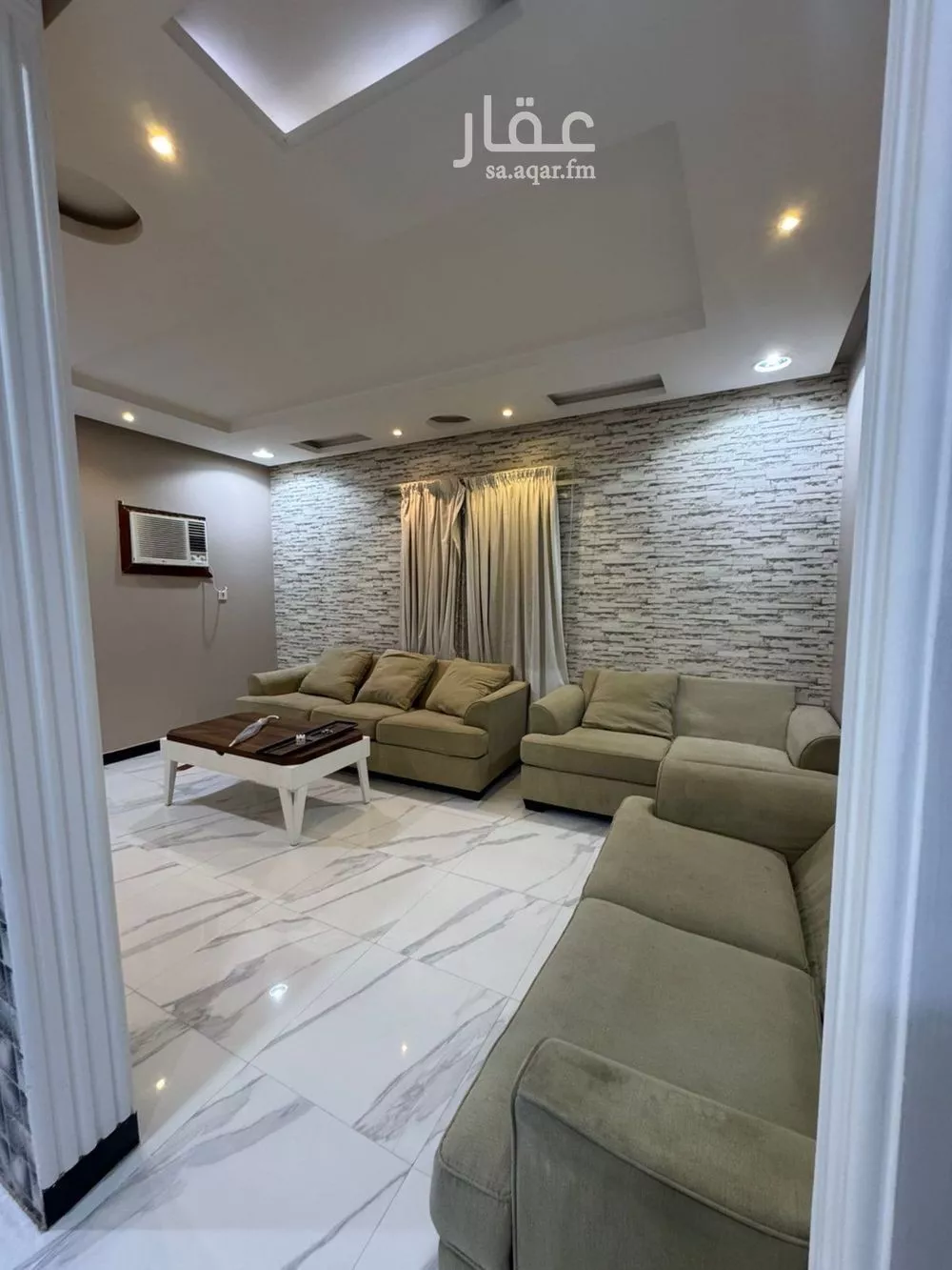 فيلا 6 غرف في العارض 1