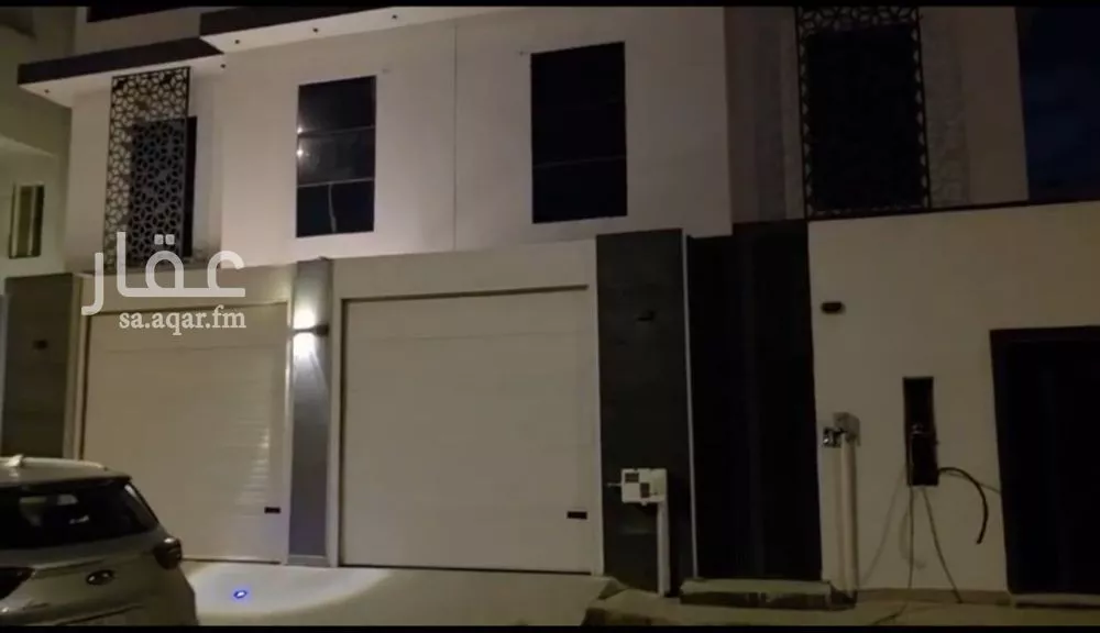 8 bedroom villa in Al Aridh