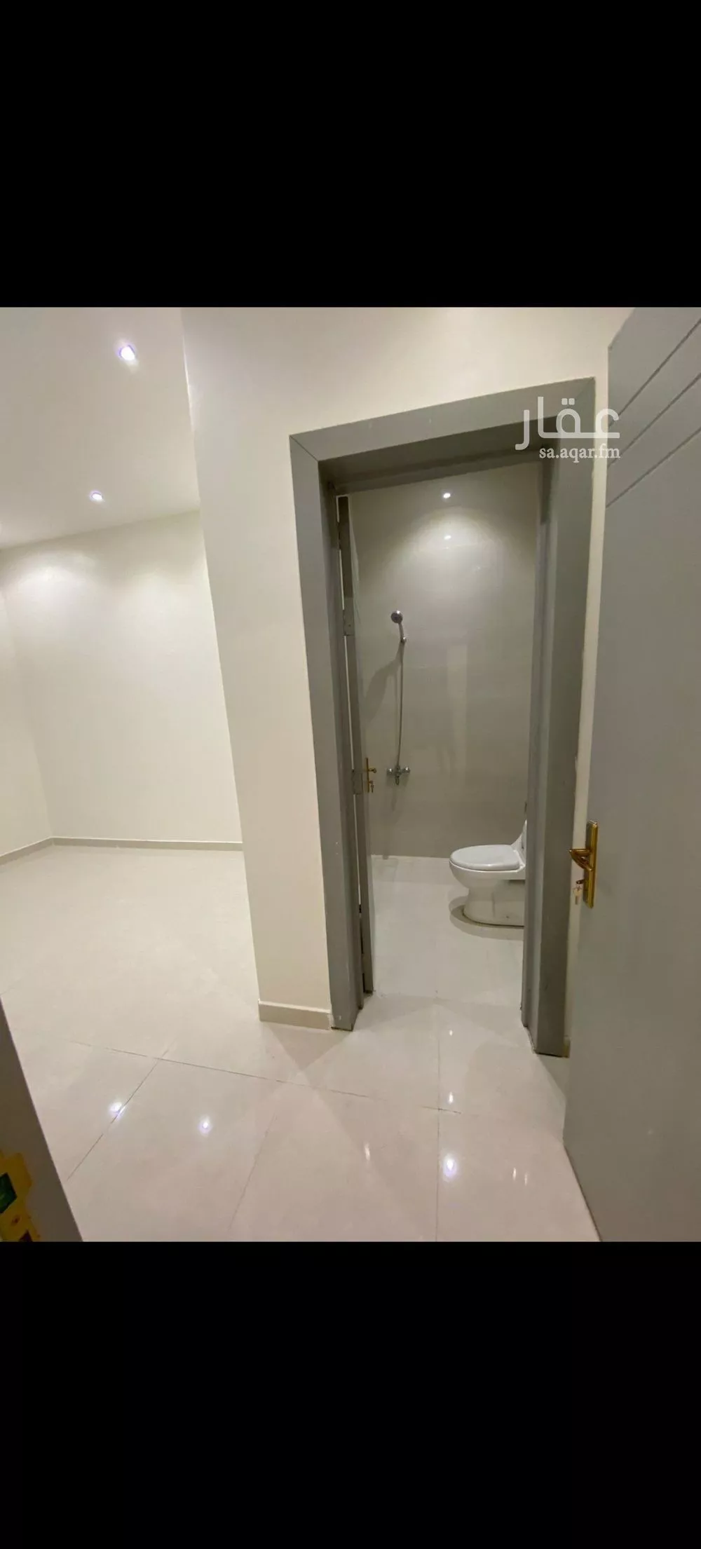 فيلا 8 غرف في الشرق 1