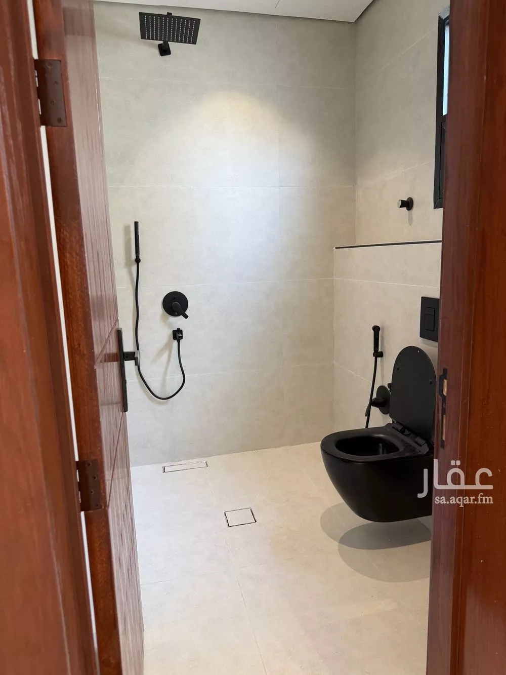 فيلا 7 غرف في الجنادرية 5