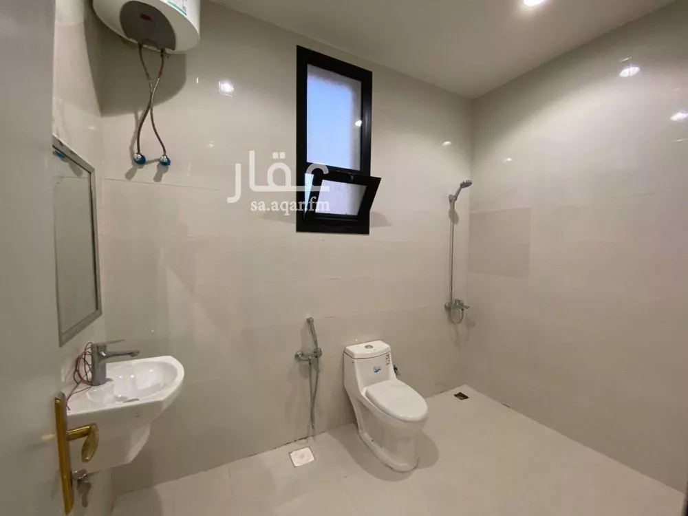 فيلا 8 غرف في الشرق 4