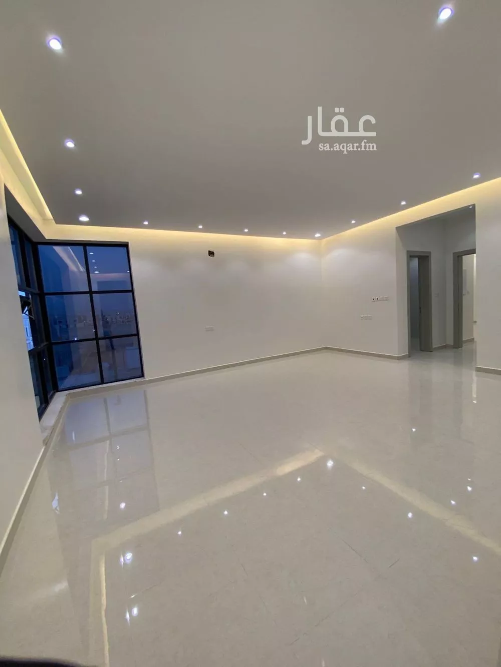 فيلا 8 غرف في الشرق 3