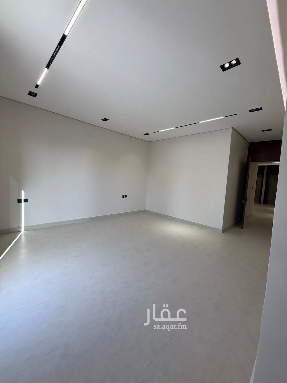 فيلا 7 غرف في الجنادرية 1