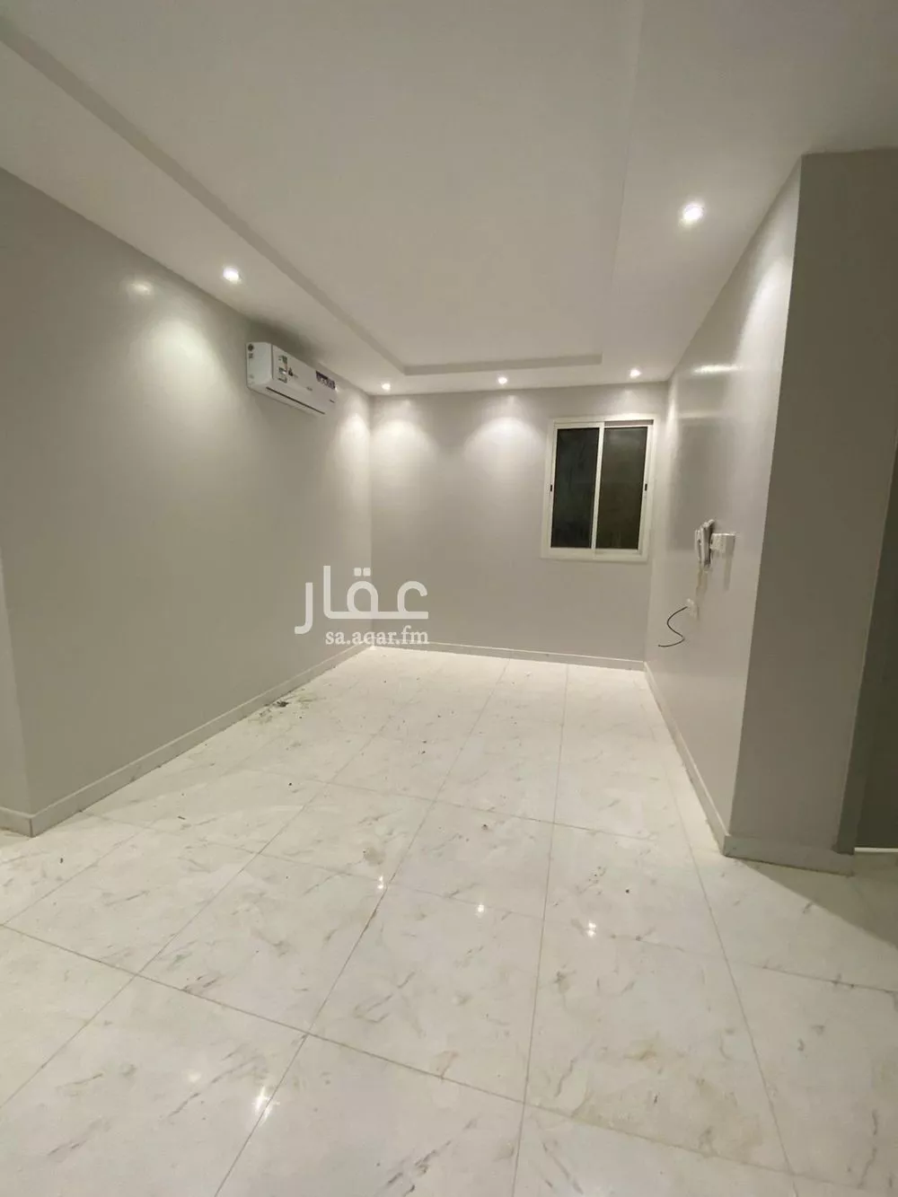 شقة 2 غرف في الرمال 4