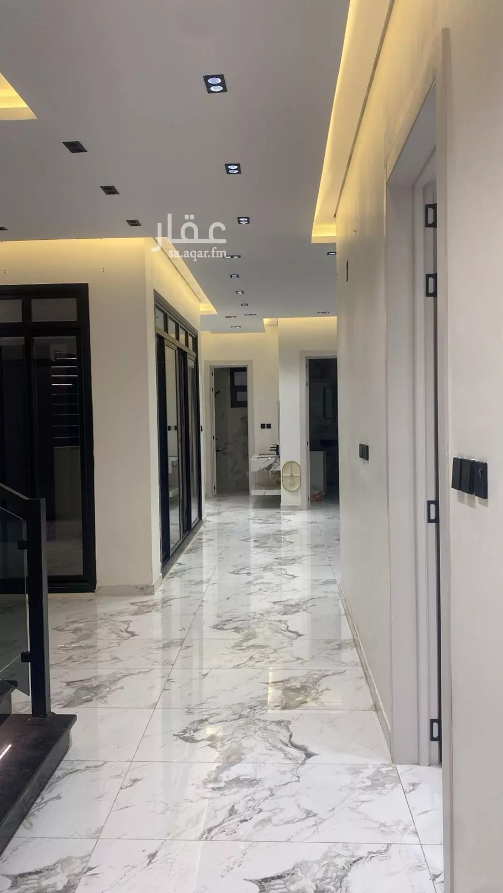 فيلا 6 غرف في النرجس 4