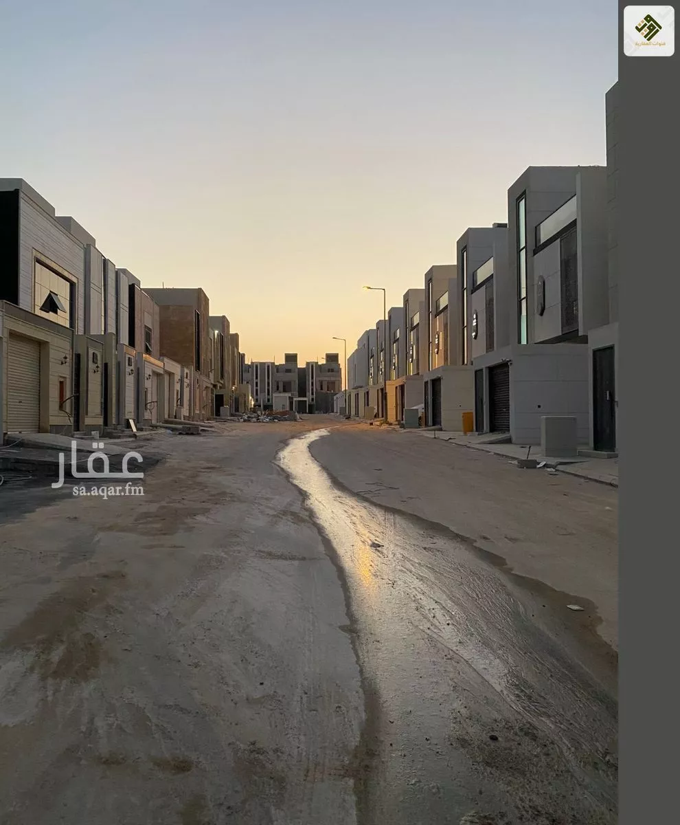 8 bedroom villa in Ash Sharq 4