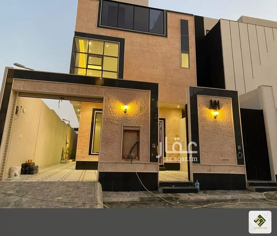 8 bedroom villa in Ash Sharq 5