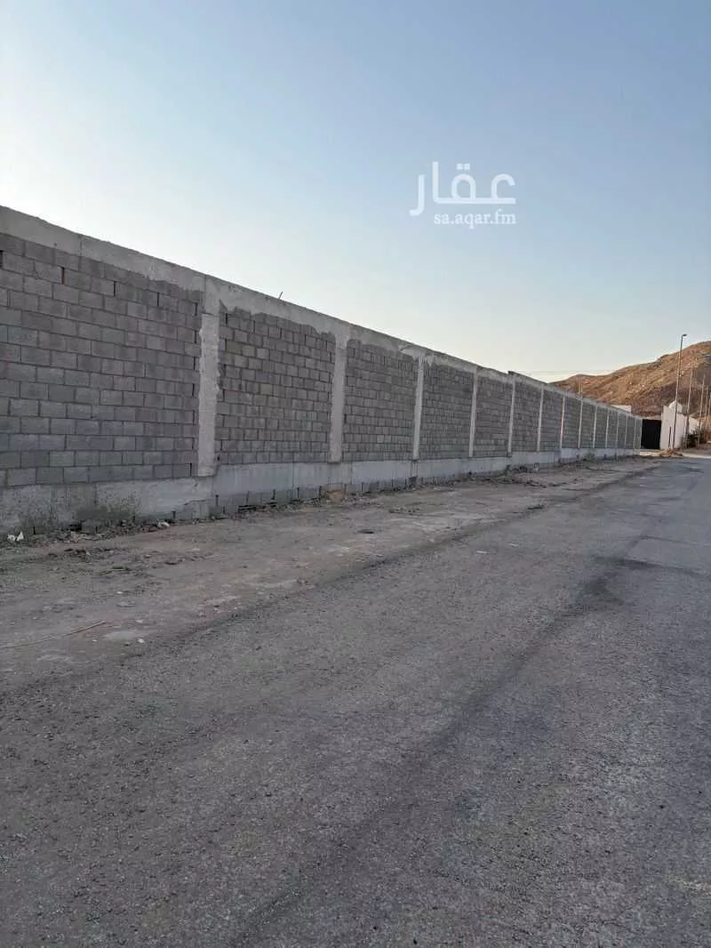 مستودع 10000 م² في ام الشعال 2