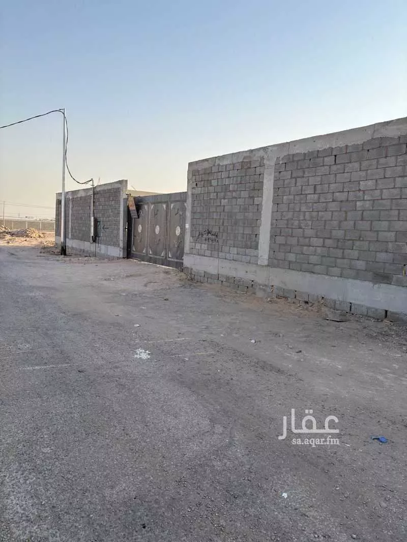 مستودع 10000 م² في ام الشعال 3