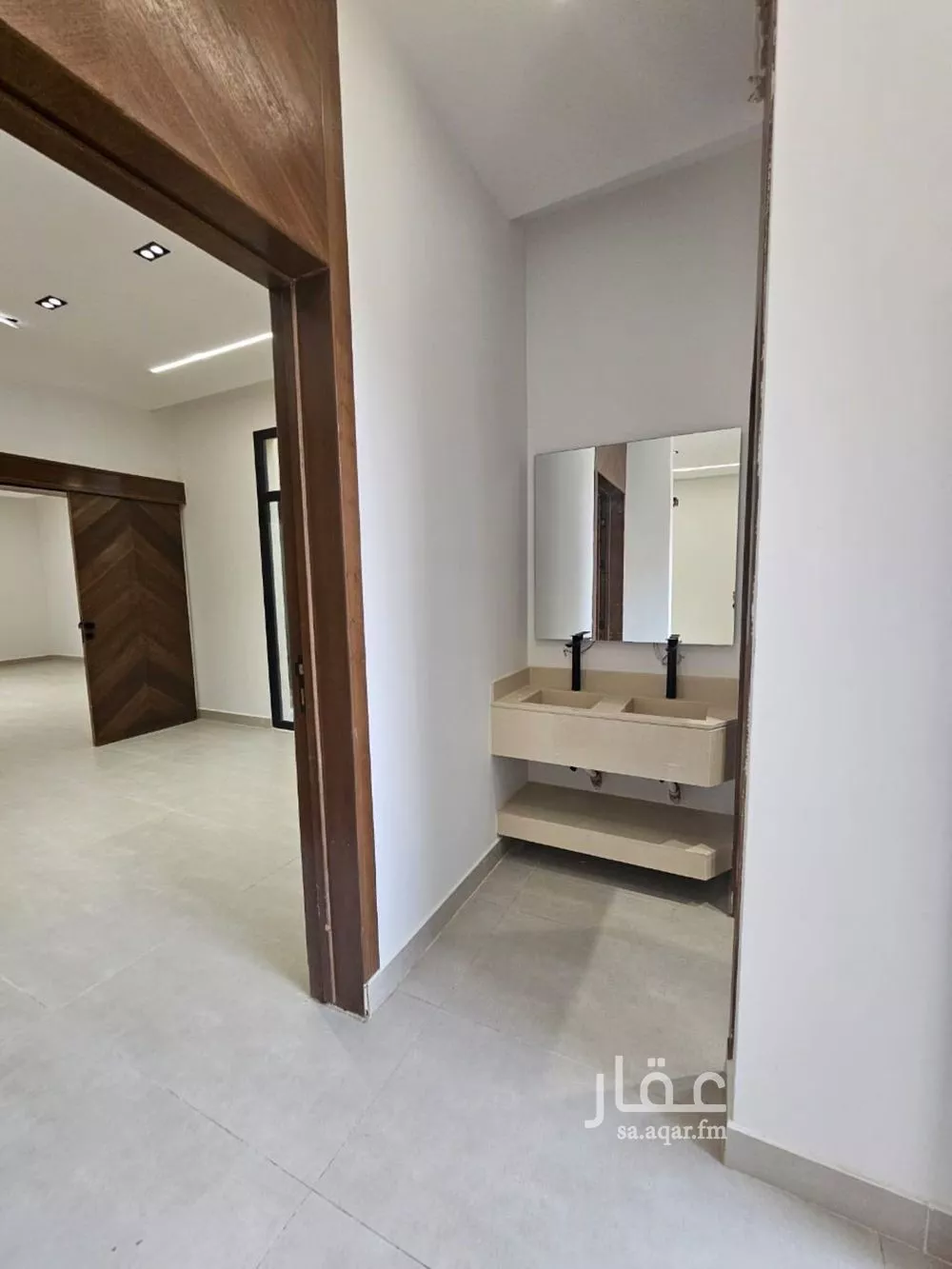 فيلا 5 غرف في طويق 5