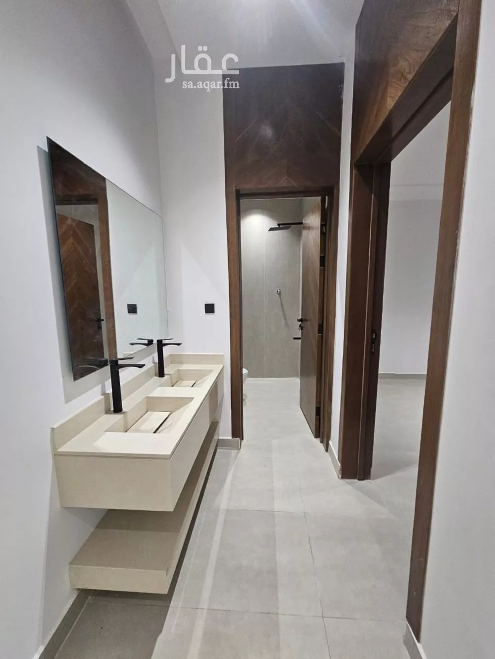 فيلا 5 غرف في طويق 4