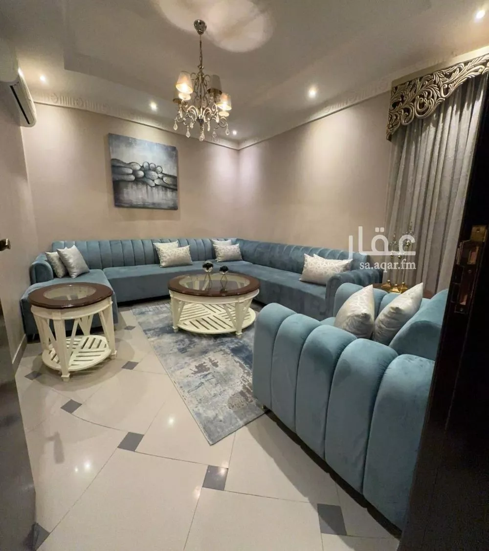 5 bedroom villa in Al Janadriyah 4