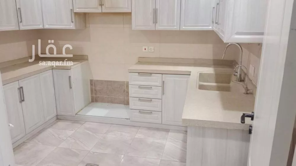 شقة 3 غرف في العارض 3