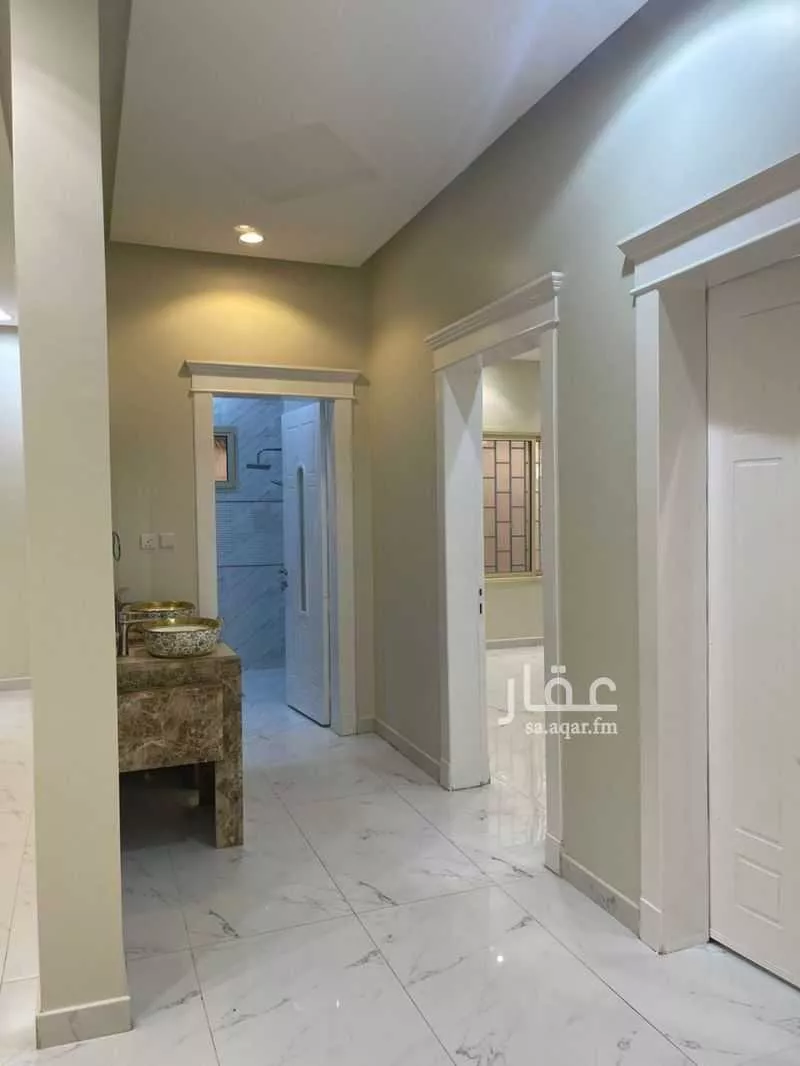 فيلا 5 غرف في العارض 2