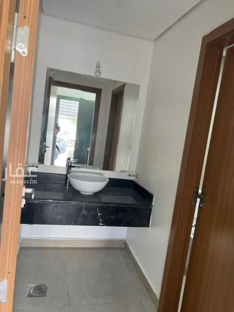 فيلا 8 غرف في الرياض 4