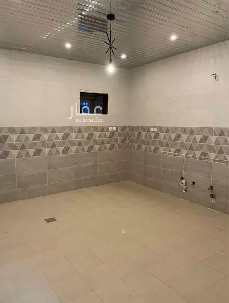 5 bedroom apartment in King Fahd 2