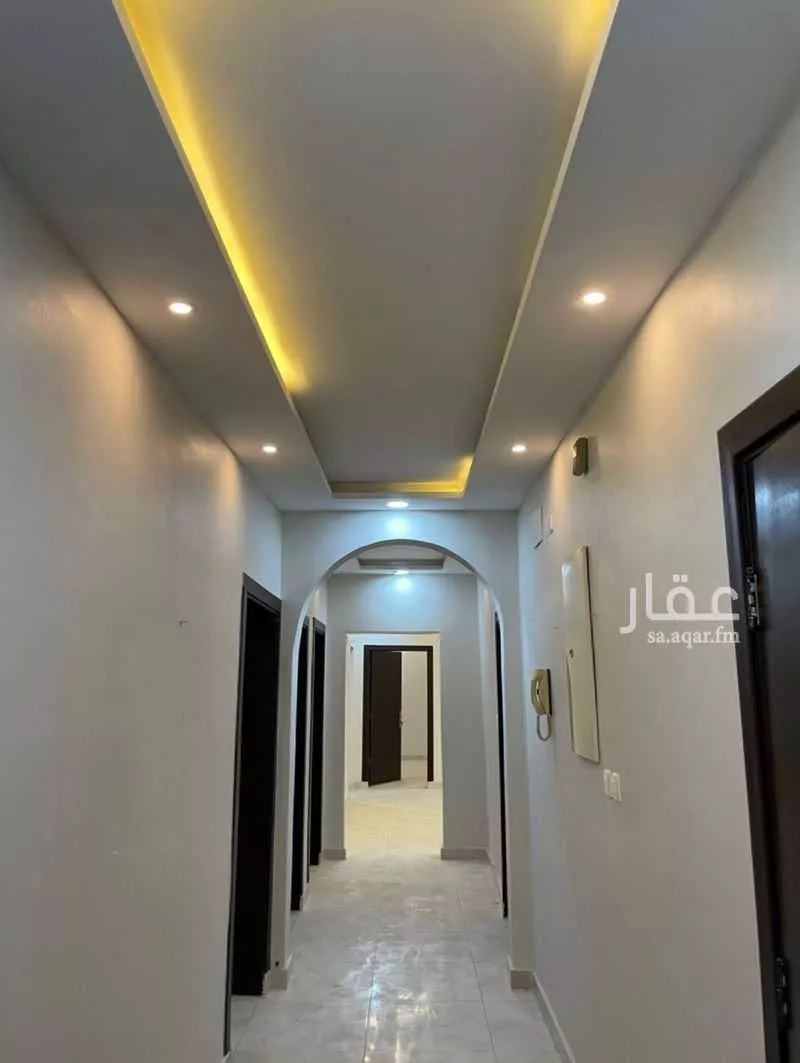 5 bedroom apartment in King Fahd 4