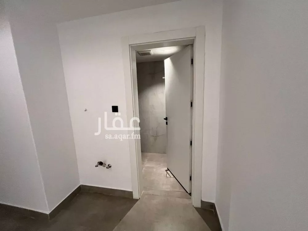 شقة 3 غرف في الملقا 2