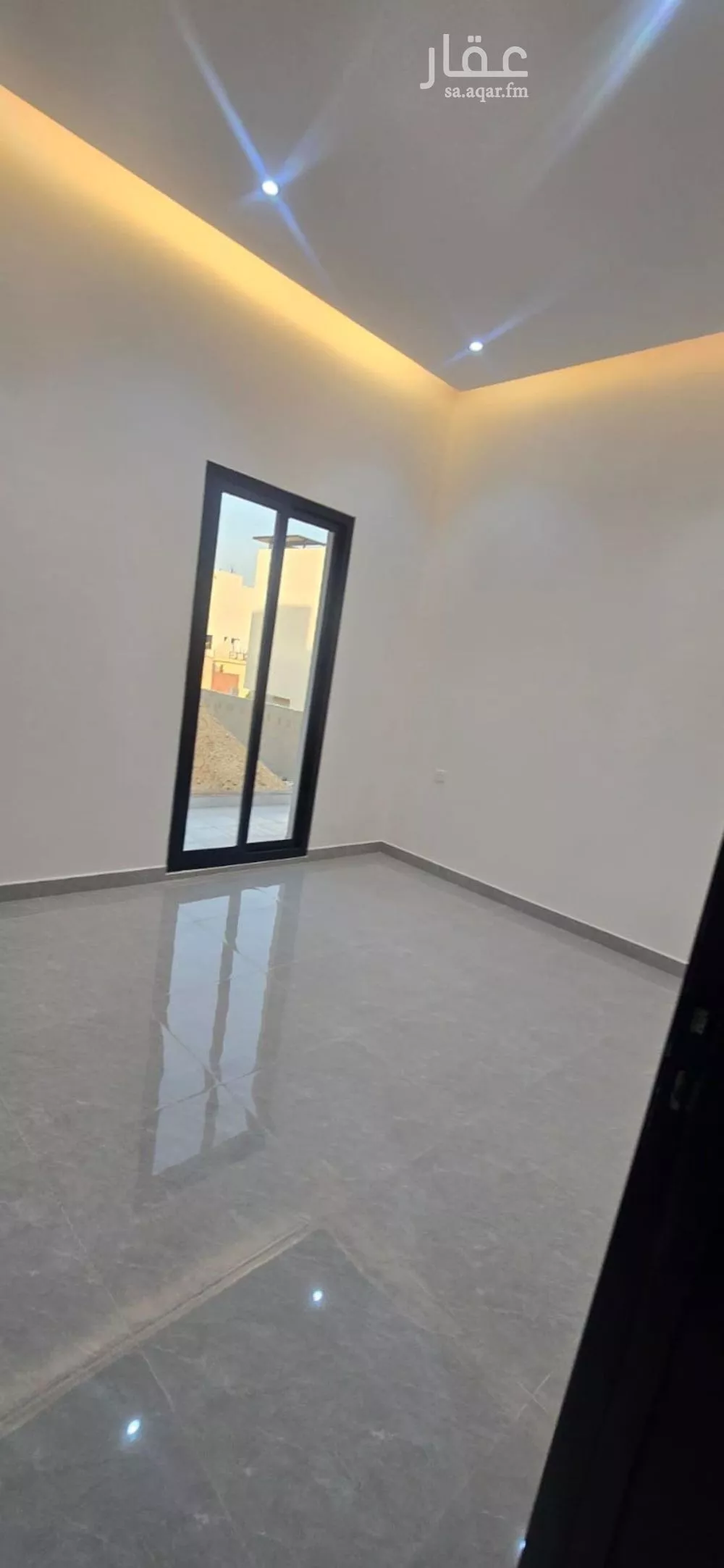 4 bedroom floor in Al Aridh 1