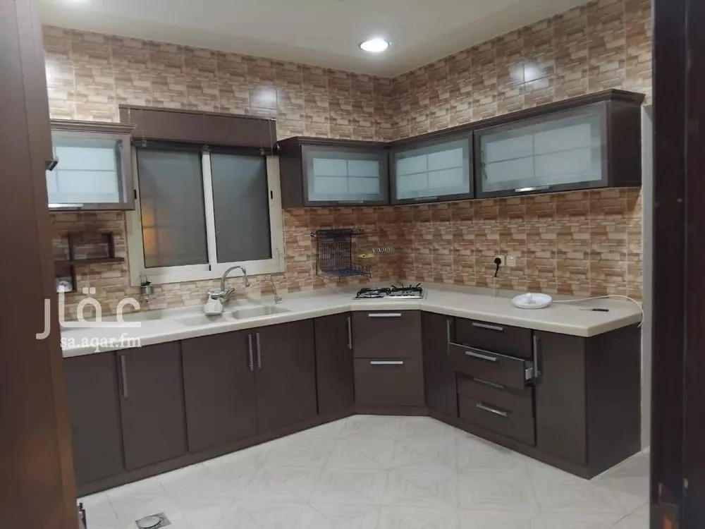 فيلا 3 غرف في العارض 1