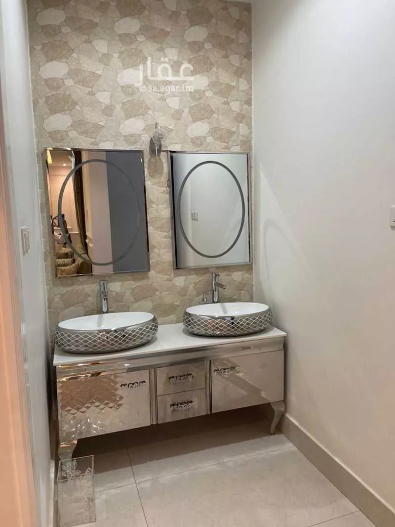 فيلا 10 غرف في العارض 4