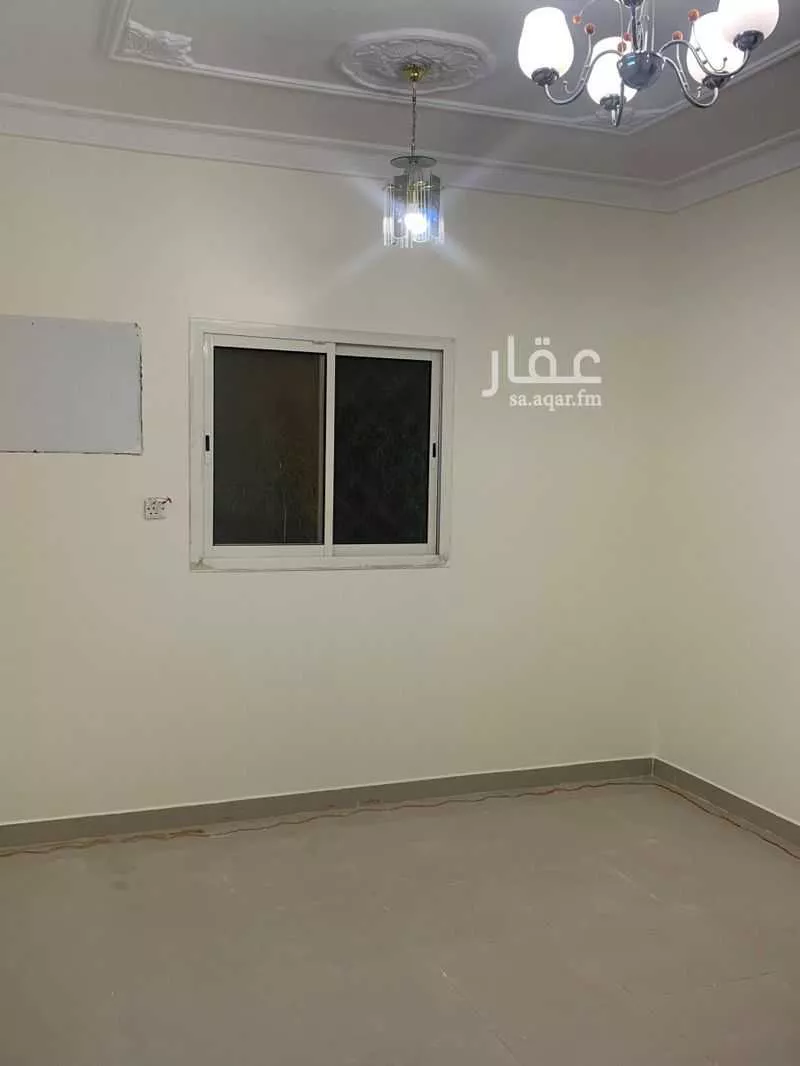 4 bedroom floor in Dhahrat Laban 1