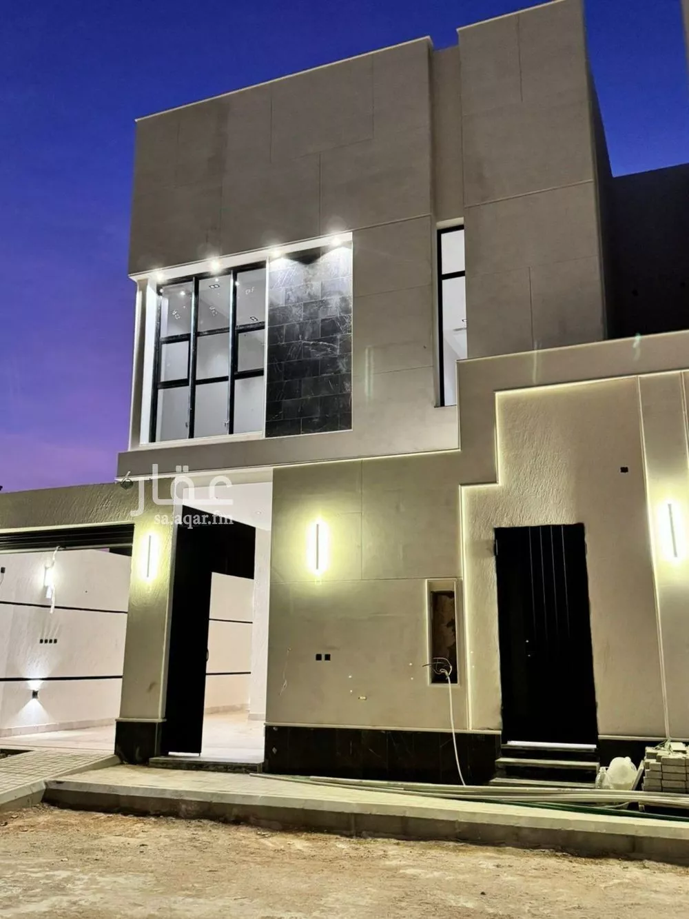 فيلا 5 غرف في الخليج 3