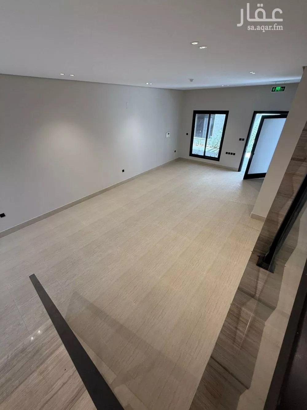 شقة 3 غرف في الرمال 1