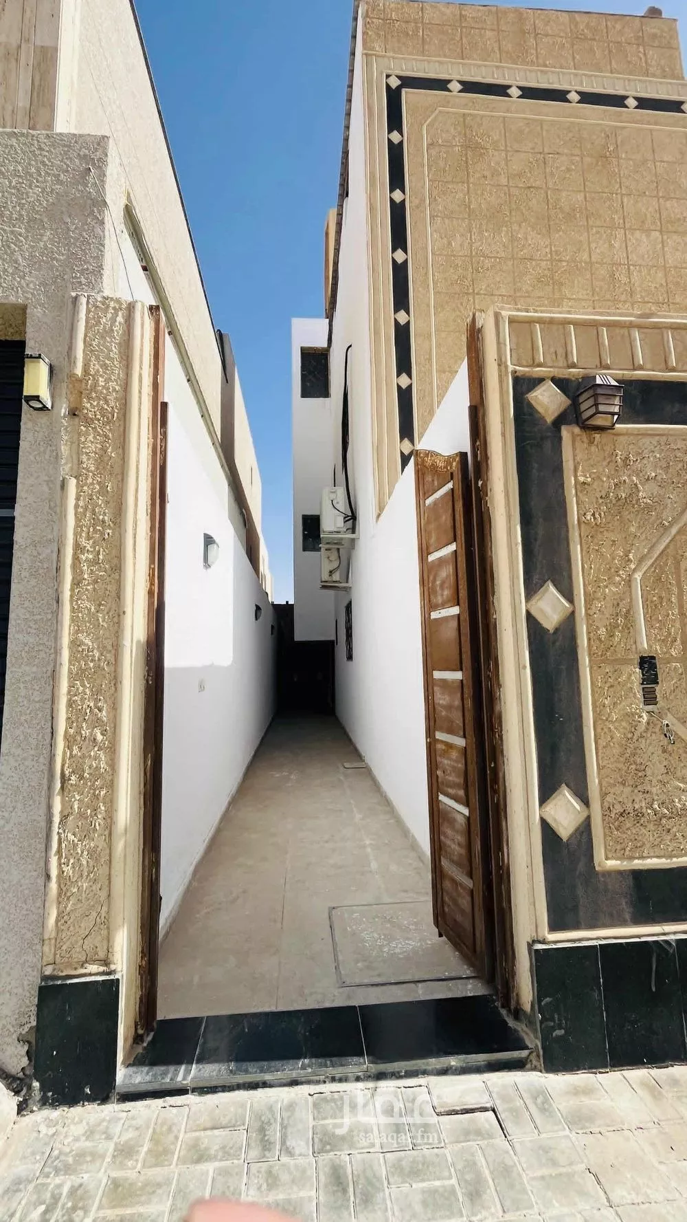 دور 3 غرف في العارض