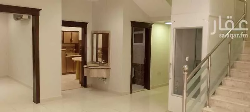 فيلا 5 غرف في العارض 4