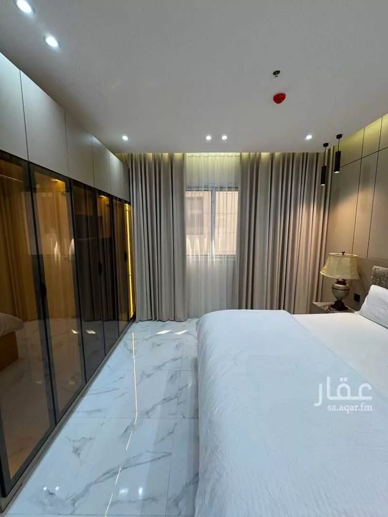 شقة 4 غرف في الحمرا 1