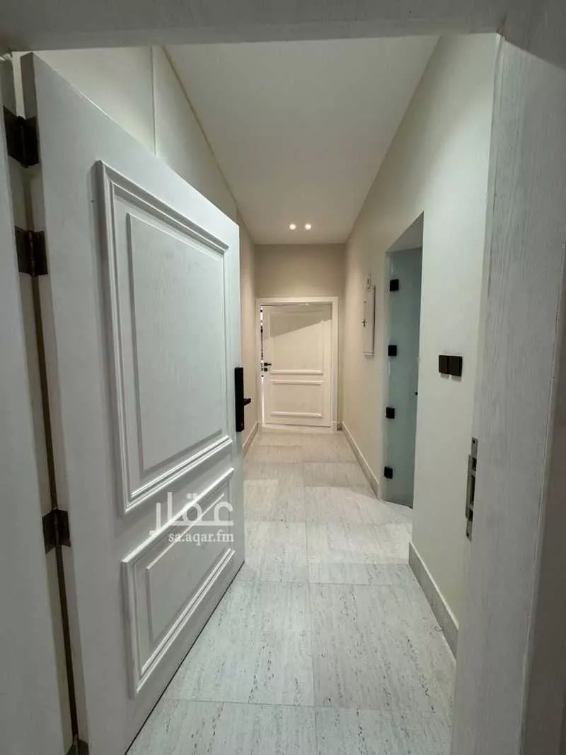 شقة 4 غرف في الحمرا 1