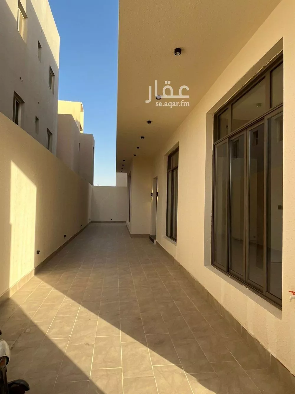 فيلا 6 غرف في المهدية 5