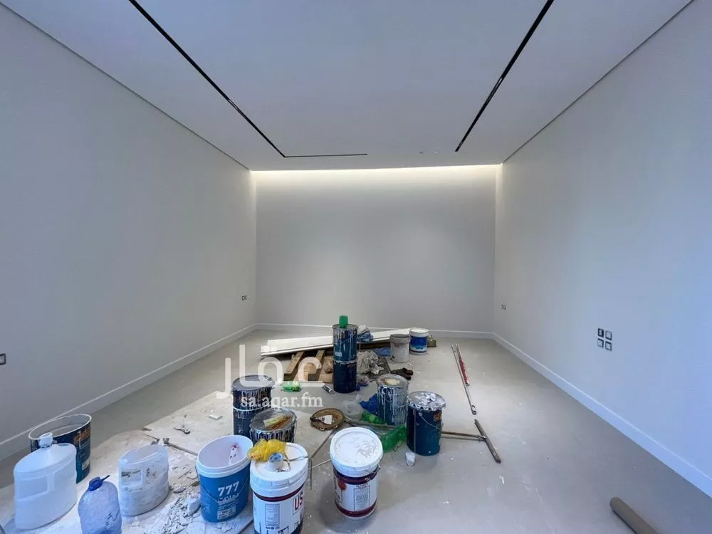 فيلا 6 غرف في المهدية 5