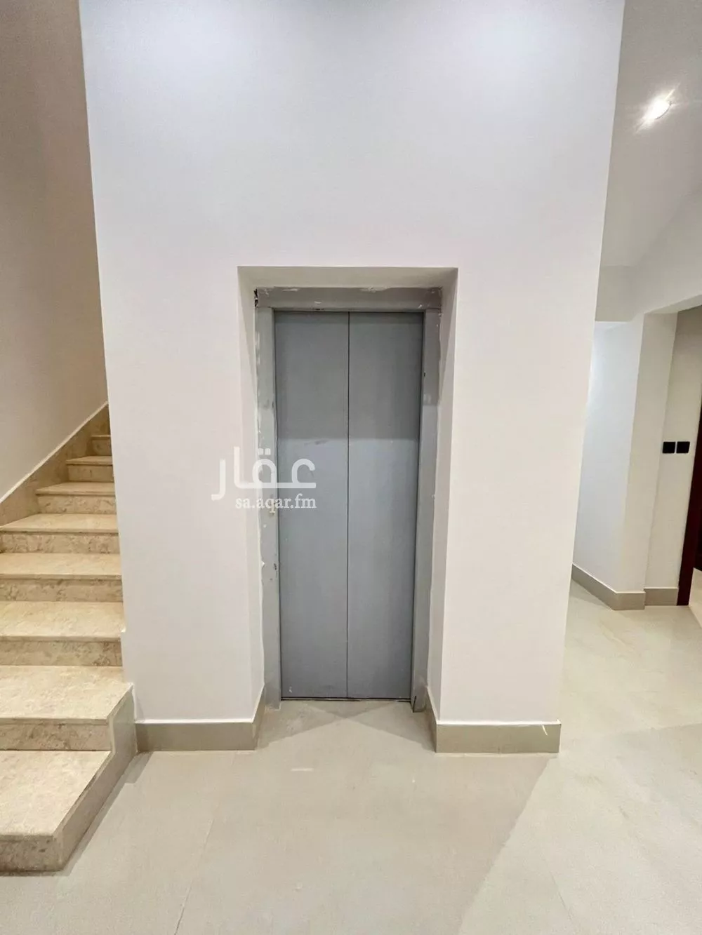 فيلا 6 غرف في المهدية 5