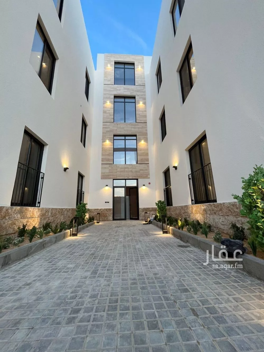 3 bedroom apartment in Al Mahdiyyah 4