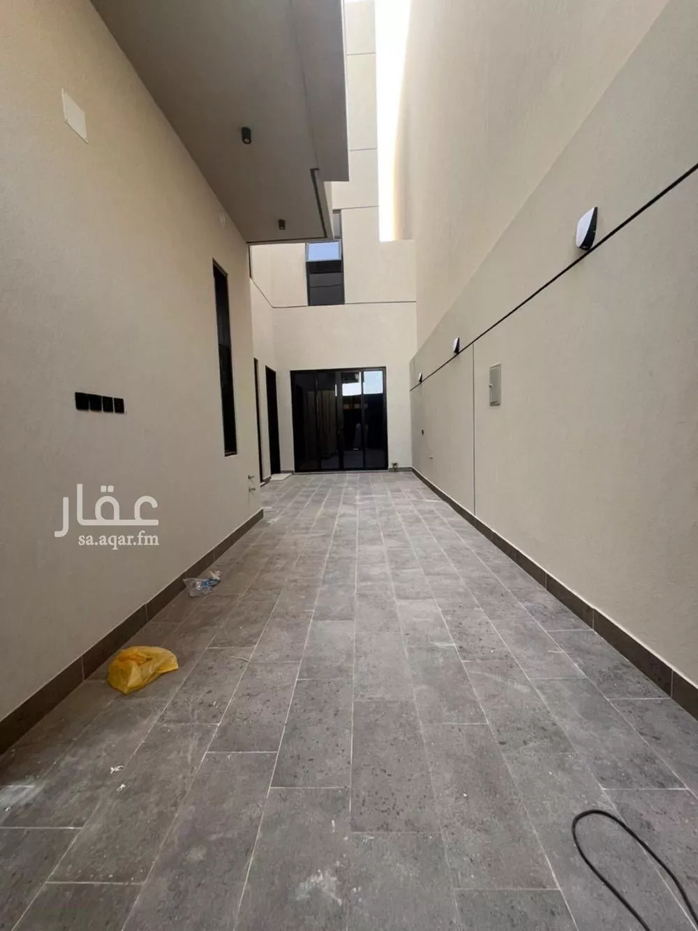 فيلا 6 غرف في المهدية 5