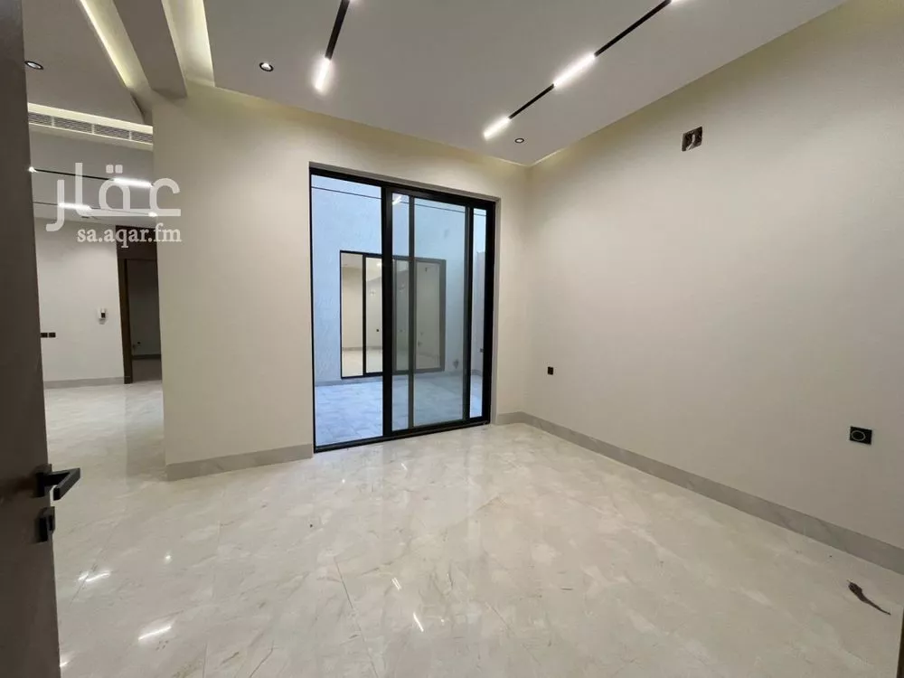 فيلا 6 غرف في المهدية 5