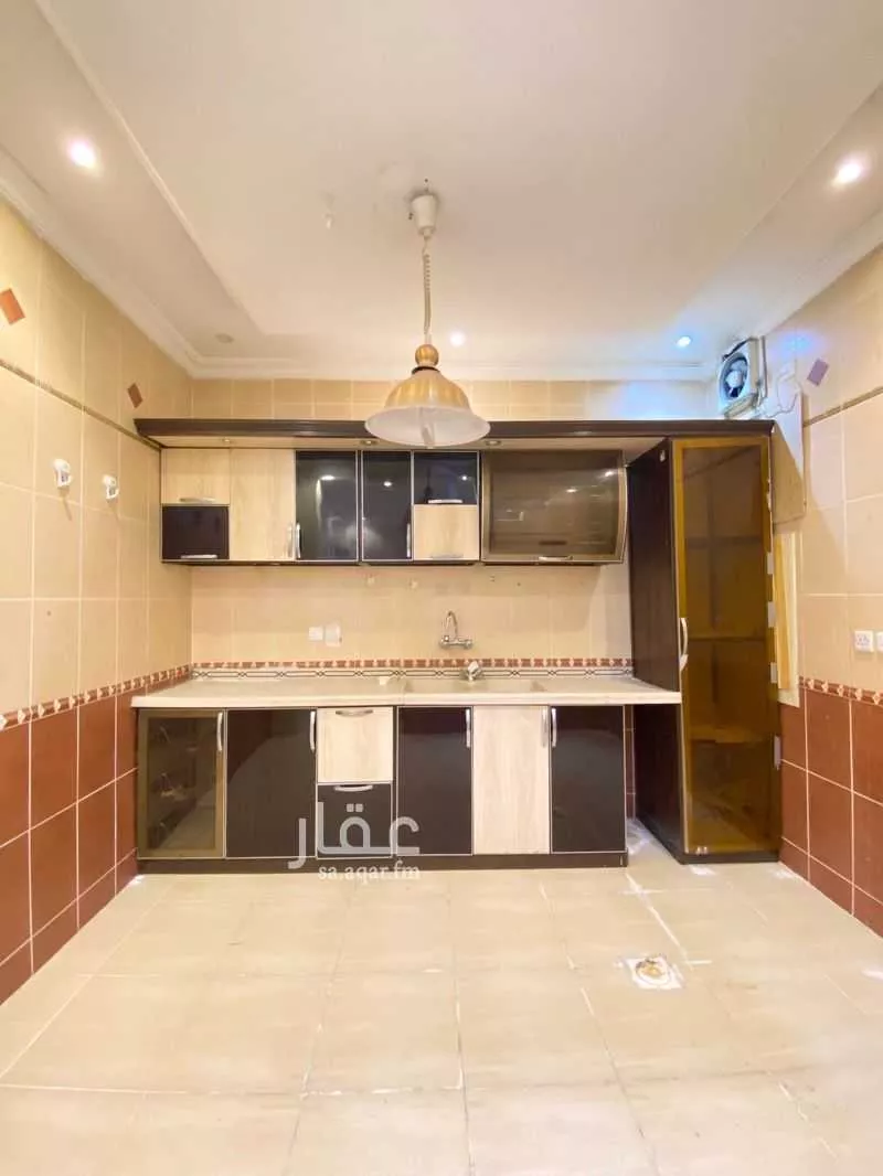 شقة 4 غرف في المروة 2