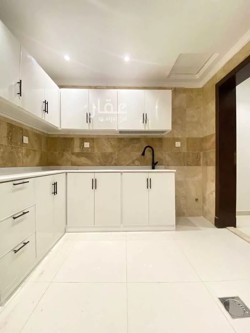 5 bedroom apartment in Al Zahra, Jeddah 8